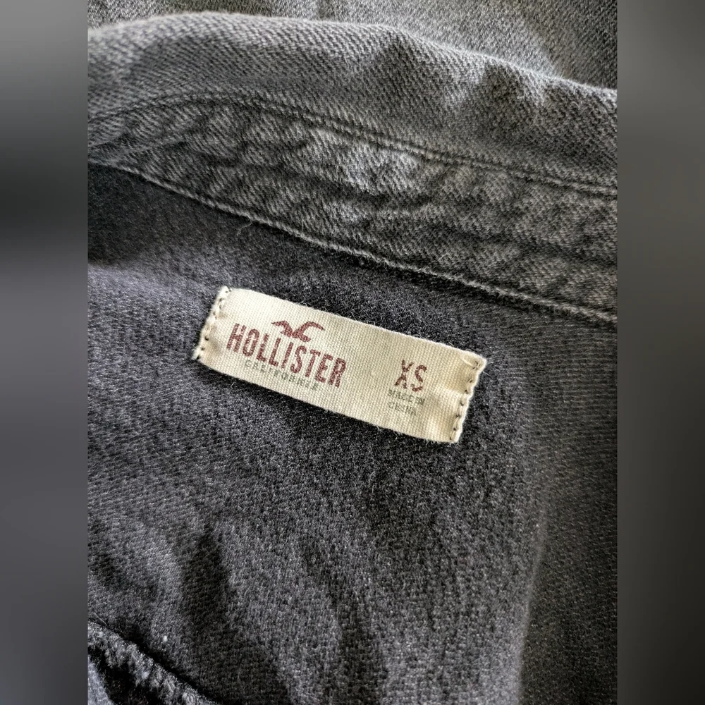 Hollister Black Button Up Long Sleeve Collared Denim Over Shirt Distressed XS - Picture 3 of 8